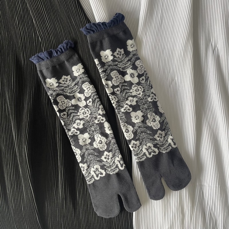 Čarape u japanskom stilu s čipkastim rubom i balonastim krajem, jacquard, s odvojenim prstima, srednja dužina, pamuk, antisklizne, upijaju znoj