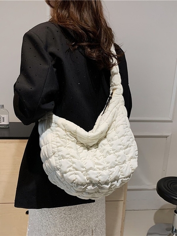 Nylon Tote torba sa zatvaračem, uspravni kvadratni oblik, jedna naramenica, unutarnja džep za telefon, proljetna sezona 2024