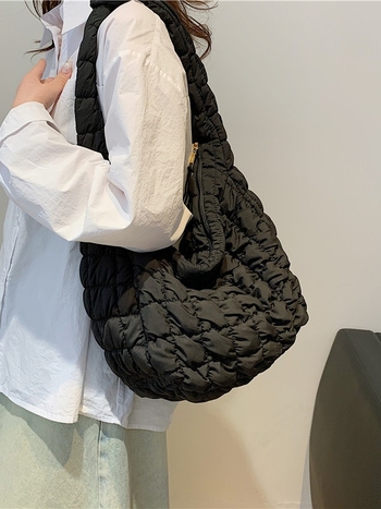 Nylon Tote torba sa zatvaračem, uspravni kvadratni oblik, jedna naramenica, unutarnja džep za telefon, proljetna sezona 2024