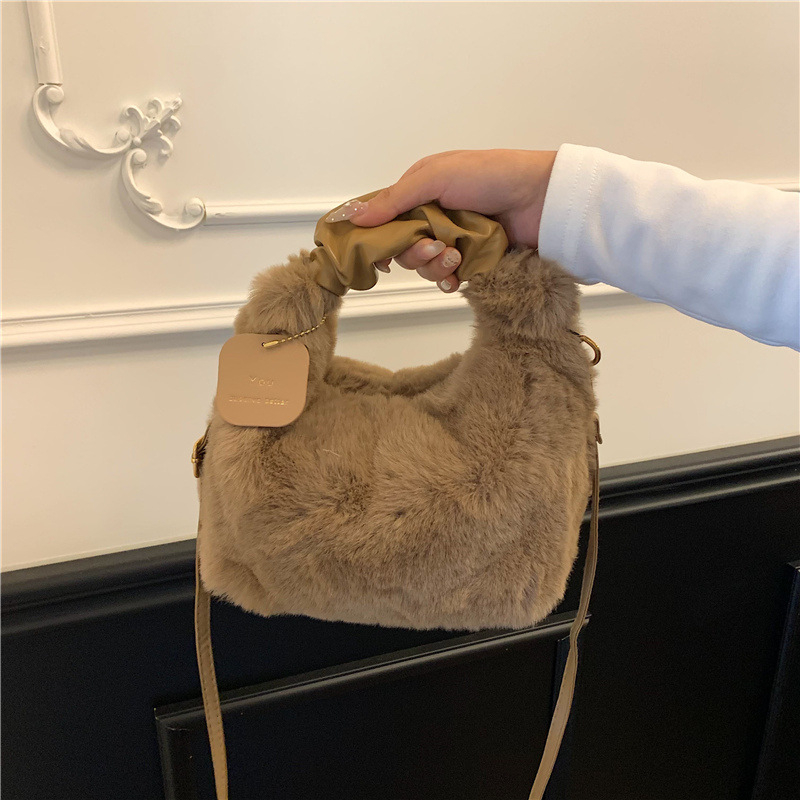 Ženska zimska torbica od vunenog pliša, gradski jednostavan stil, crossbody torba preko ramena, horizontalni kvadratni oblik, zatvarač, laminirana unutarnja pretinac