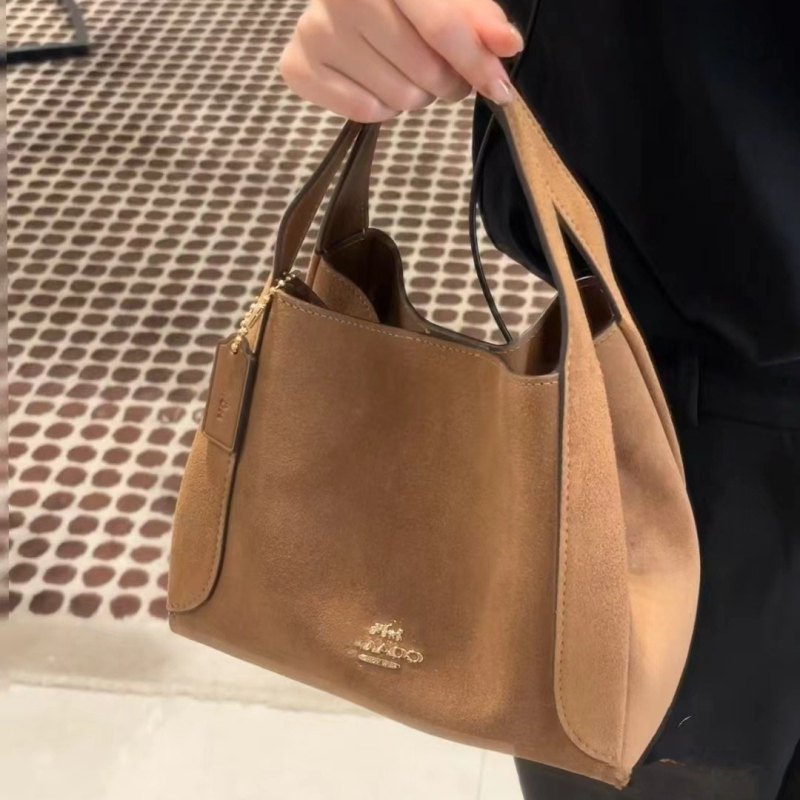 Hadley Hobo21 bucket torba od prave kože, vertikalni kvadratni oblik, magnetska zatvarač, unutarnja džep za mobitel, gradski stil