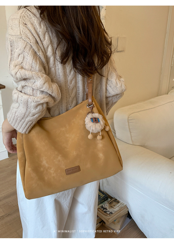 Ženska crossbody torba – luksuzan retro mat završetak, PU materijal, putnički stil, pretinjak za telefon i dokumente, magnetski zatvarač, poliester podstava