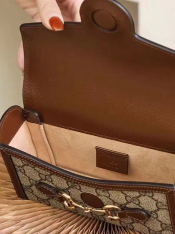 1955 Prava kožna box torba, gradski stil, vodoravni kvadratni oblik, zatvaranje poklopcem, unutarnje pretince za telefon i dokumente