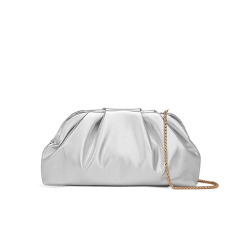 PU lančana crossbody torba, horizontalni kvadratni oblik, magnetsko zatvaranje, jedan kaiš, unutarnji džepovi: zip, telefon, dokumenti, gradski stil