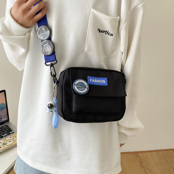 Nylon crossbody torba, ulični stil, zatvarač i džep za telefon