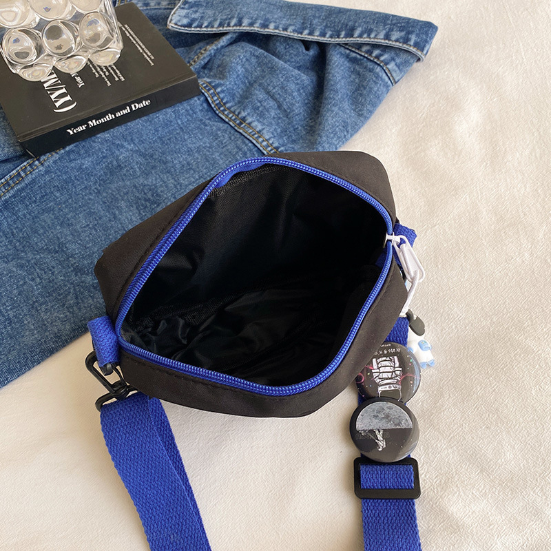 Nylon crossbody torba, ulični stil, zatvarač i džep za telefon
