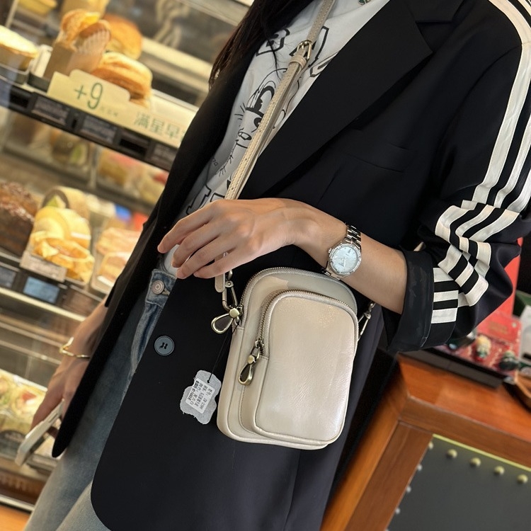 Crossbody torba - Prava koža, koža prvog sloja, Vertikalni kvadratni oblik, Zip zatvaranje