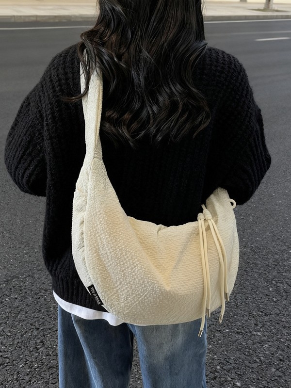 Dumpling torba od platna, oblik dumplinga, zatvaranje na zip, unutarnji džep s zipom i džep za telefon, poliester podstava