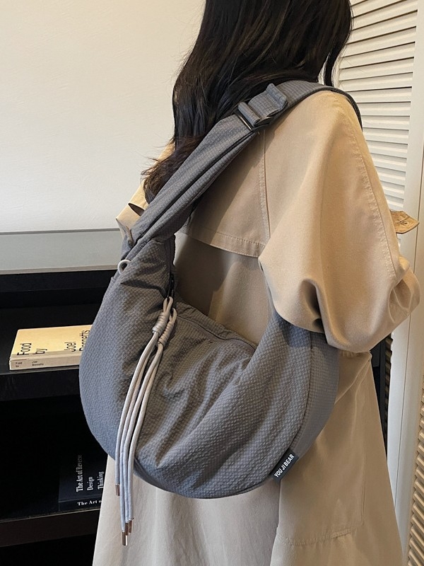 Dumpling torba od platna, oblik dumplinga, zatvaranje na zip, unutarnji džep s zipom i džep za telefon, poliester podstava