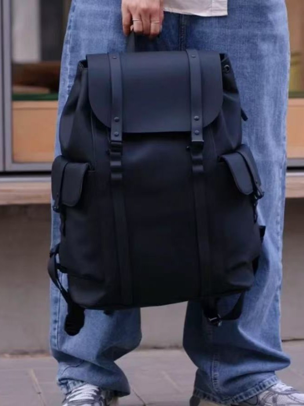 Ranac za laptop od vodootpornog PU materijala, ergonomski stražnji panel, unisex dizajn, kapacitet ispod 20 L, džep za laptop.