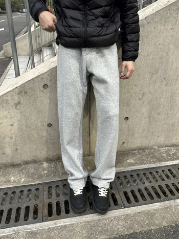 Téli fleece-lével bélelt férfi sportnadrág, egyenes szabás, közepesen magas derék, poliészter 31–50% arányban