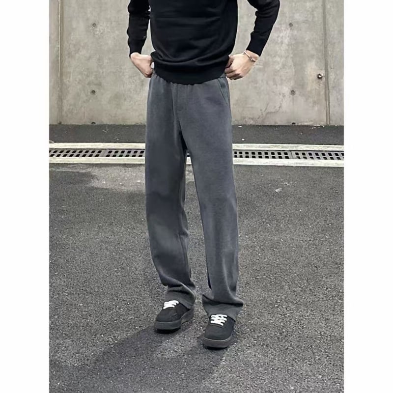 Téli fleece-lével bélelt férfi sportnadrág, egyenes szabás, közepesen magas derék, poliészter 31–50% arányban