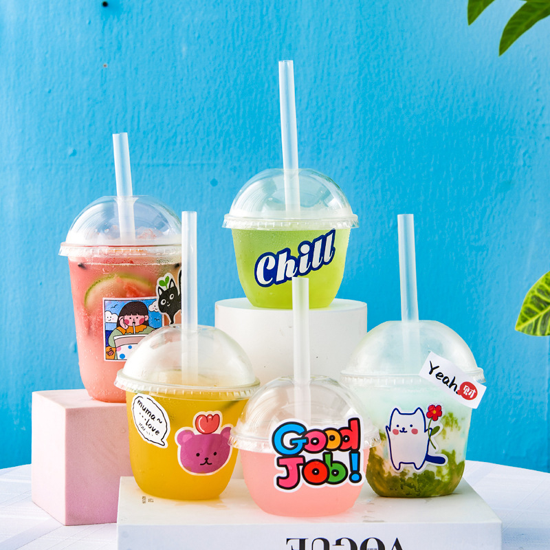 Pahar de unică folosință pentru ceai cu lapte, cu capac - transparent din plastic, pentru magazine de ceai, capacitate sub 100 ml, imprimare logo disponibil, personalizare