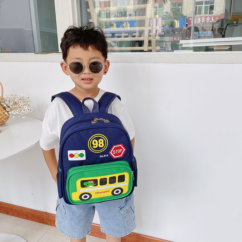 Nylon gyerek hátizsák állat mintával, kapacitás 20 L alatt, cipzárral nyíló, kopásálló és tehercsökkentő