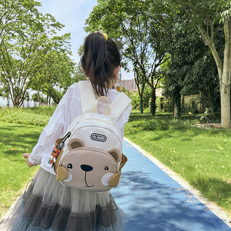 Óvodai hátizsák állatmotívummal, gerincvédelem, kopásálló, légáteresztő, vízálló, könnyű