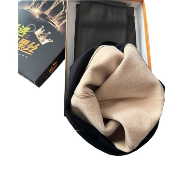 Nylon harisnya, fenékemelés és formázás, súrlódás elleni védelem, közepes vastagság