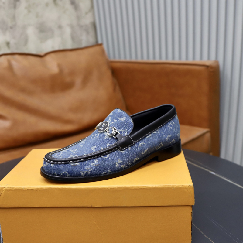Muške kožne loaferice – slip-on, gornji dio od teleće kože, gumeni potplat, niski pet 1–3 cm