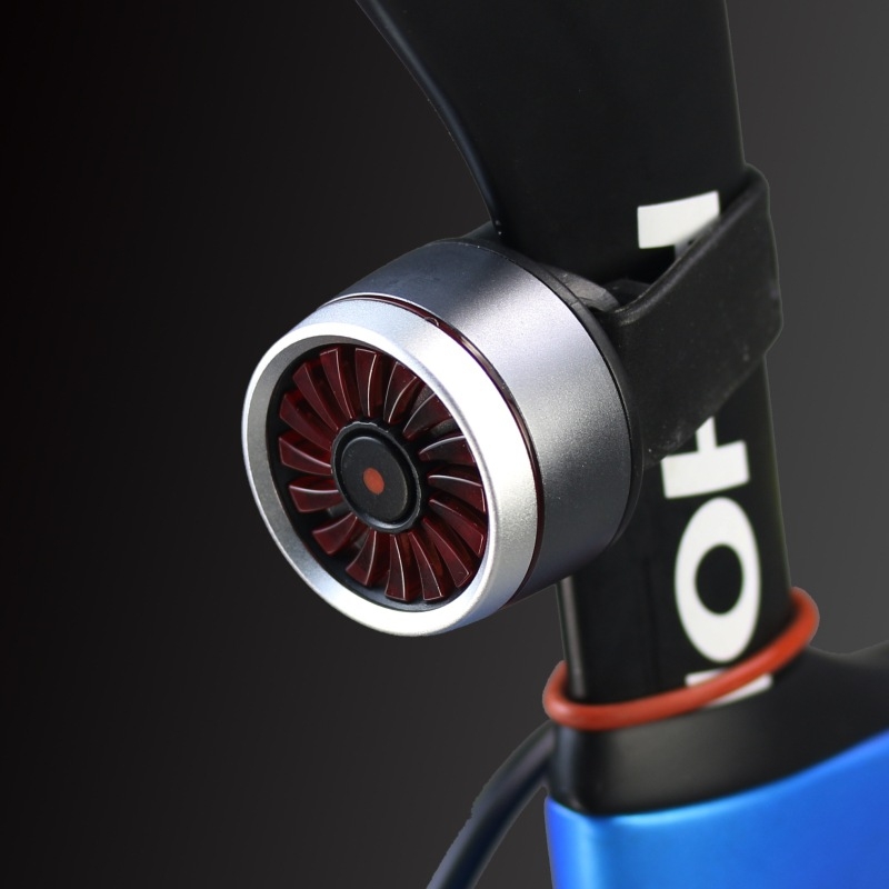 Задна светлина за велосипед с USB-C зареждане, винтов монтаж, режим за нощно каране