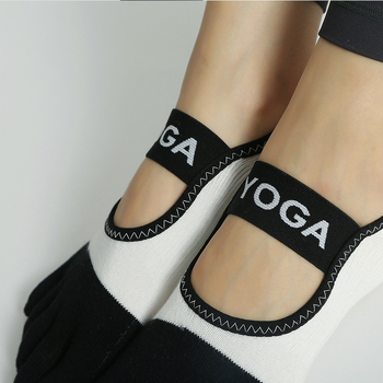 Ötujjas jóga zokni nyitott sarkú, csúszásmentes, pamut, nedvszívó, színben harmonizáló mintázat