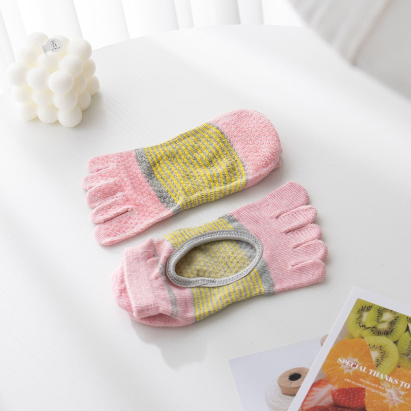Yoga čarape s pet prstiju, leđa otvorena, s rupicama, 85% pamuk, prugaste, protuklizna peta