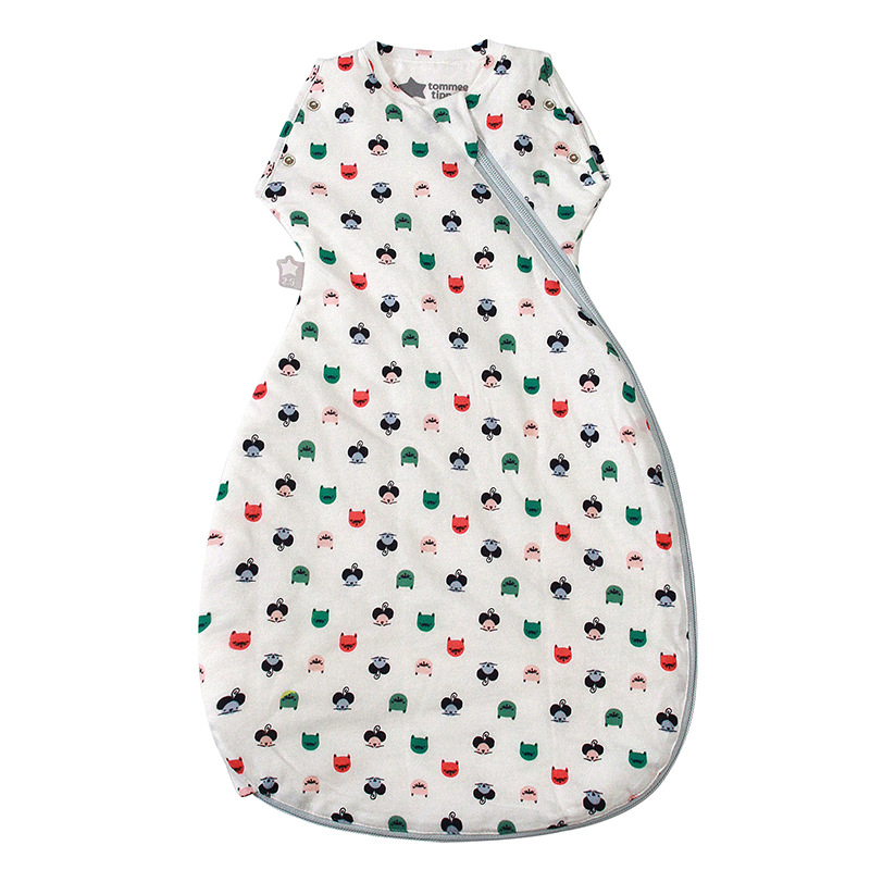 Baba alvózsák mellény-stílusban, külső és belső anyag 95% pamut, töltet poliészter pamut, 0-1 éves korig
