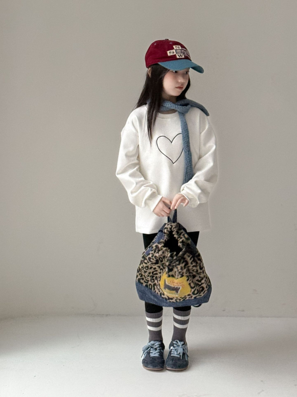 Детска рокля с дълги ръкави, качулка и корейски стил, зимна 2025, памук с начесване, модел със сърца и букви, А-линия, за деца 3–8 години