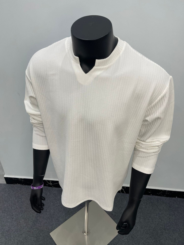 Férfi hosszú ujjú T-shirt kerek nyakkal, lazított szabás, egyszínű, poliészter 91–95%, tavasz–őszre