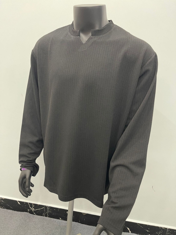 Férfi hosszú ujjú T-shirt kerek nyakkal, lazított szabás, egyszínű, poliészter 91–95%, tavasz–őszre