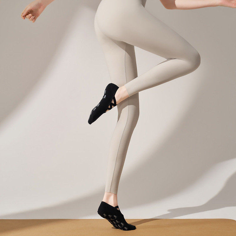 Șosete de yoga pentru femei, talpă antiderapantă, absorbante la transpirație, anti-fricțiune, cu bretele încrucișate, 90–95% bumbac, tricotare cu ace simple