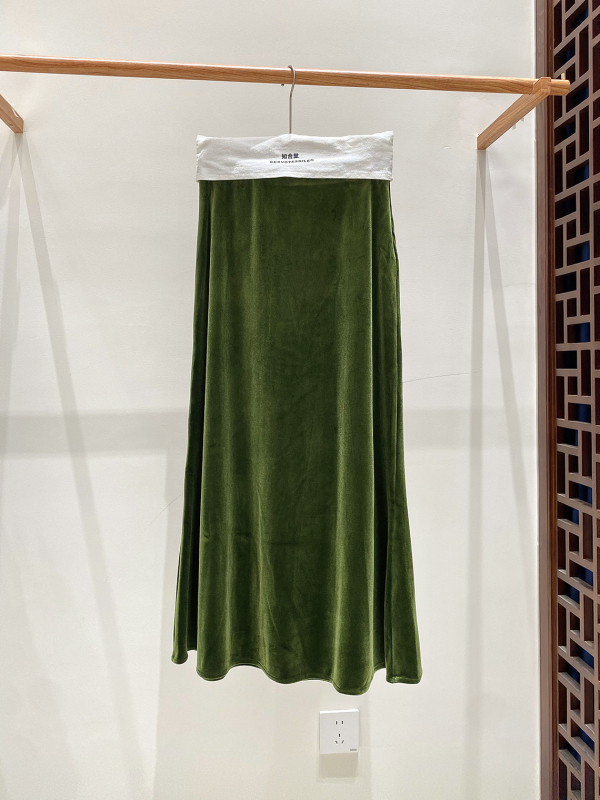 Duga suknja u silueti sirene, flokirani materijal, poliester s svilom (<30% svile), kineski stil, književni retro