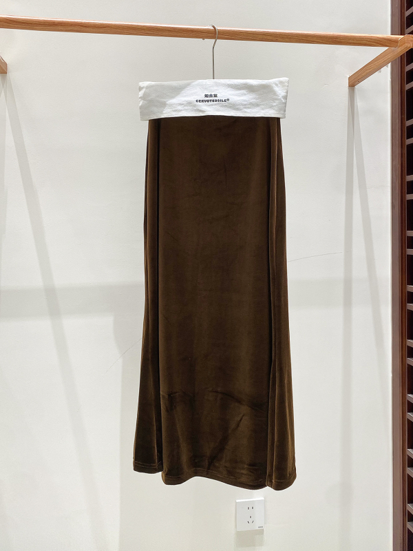 Duga suknja u silueti sirene, flokirani materijal, poliester s svilom (<30% svile), kineski stil, književni retro