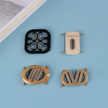 Fém cipőcsat • Modell: cipőcsat • Stílus: fényes, európai-amerikai divat • Márka: Precise Vision • Megfelelő cipő típusok: bőr cipő, csizma, magassarkú, egyéb • Termék kód: XK1369