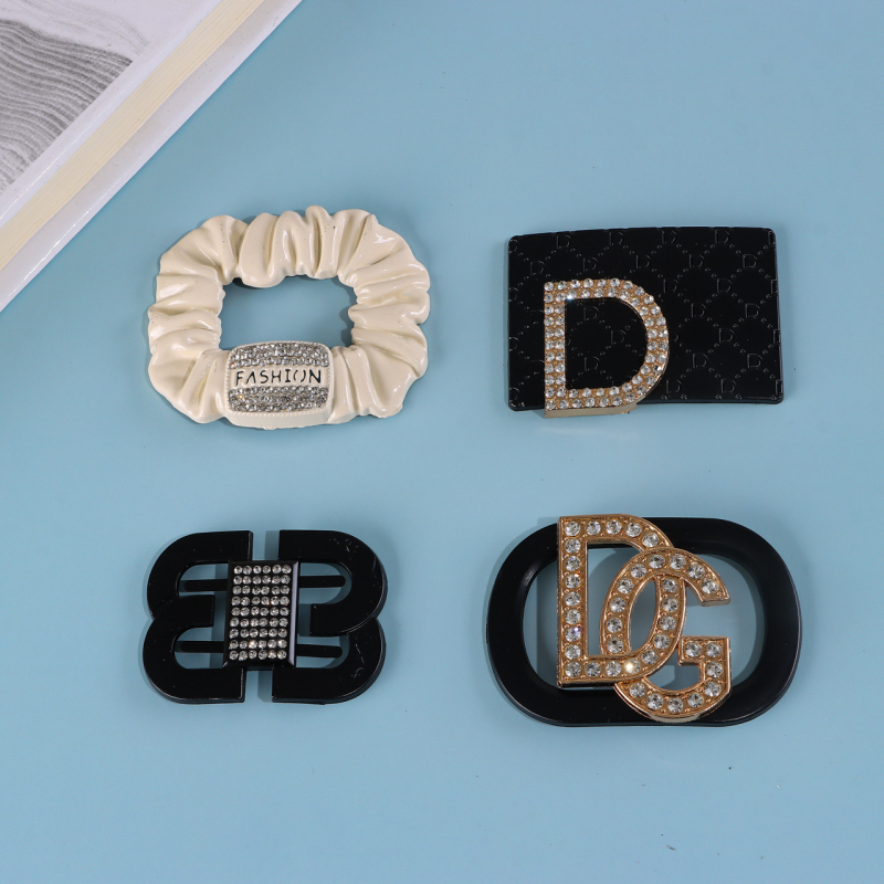 Fém cipőcsat • Modell: cipőcsat • Stílus: fényes, európai-amerikai divat • Márka: Precise Vision • Megfelelő cipő típusok: bőr cipő, csizma, magassarkú, egyéb • Termék kód: XK1369