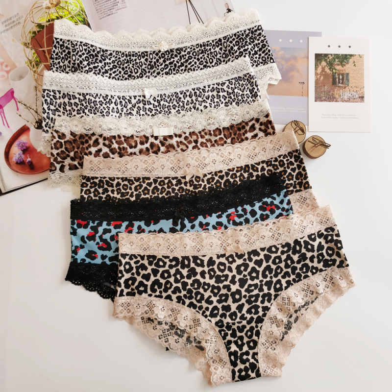 Ženske trokutaste gaćice s leopard printom, milk silk tkanina, niski struk, prozračan