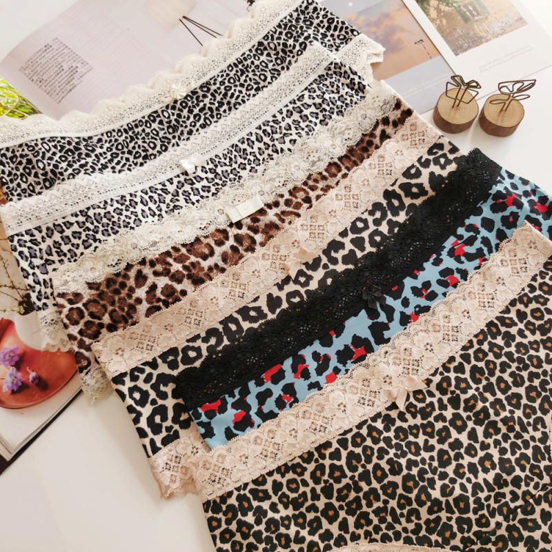 Ženske trokutaste gaćice s leopard printom, milk silk tkanina, niski struk, prozračan