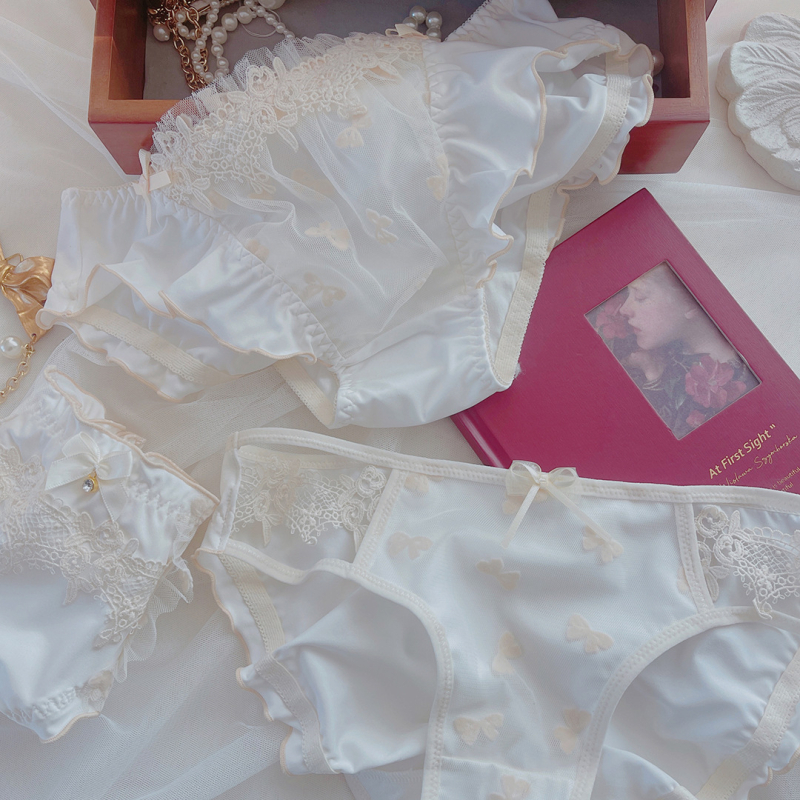 Damske gaćice od milk-silk s izšivanjem, prozračne, srednji struk, udobne