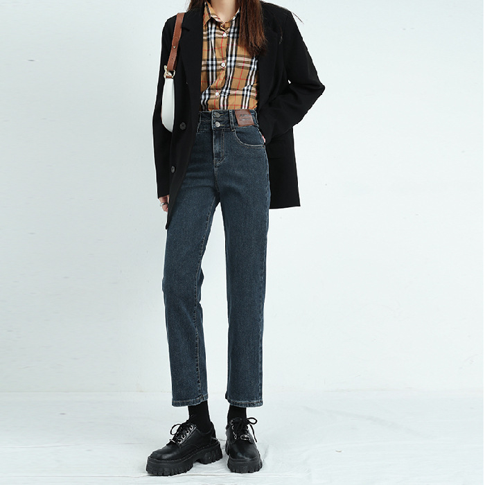 Ženske traperice — uski kroj, visokim pojasom, denim, 70–80% pamuka, Ice wash (urban stil) (denim; 70–80% pamuka; visok pojas; uski kroj)