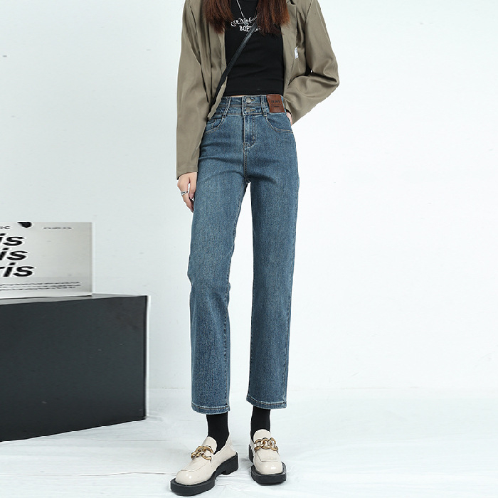 Ženske traperice — uski kroj, visokim pojasom, denim, 70–80% pamuka, Ice wash (urban stil) (denim; 70–80% pamuka; visok pojas; uski kroj)