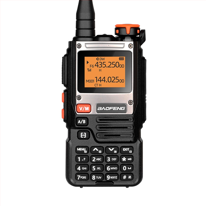 Baofeng UV-K61 automobilna ručna radio, 999 kanala, cijeli raspon frekvencija, izlazna snaga 5–8 W, domet 3–5 km, litijska baterija 2600 mAh