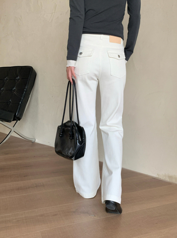 Damske traperice s visokim strukom, pamuk-stretch denim, mikro flare silueta, visoka elastičnost, pamuk 50-70%