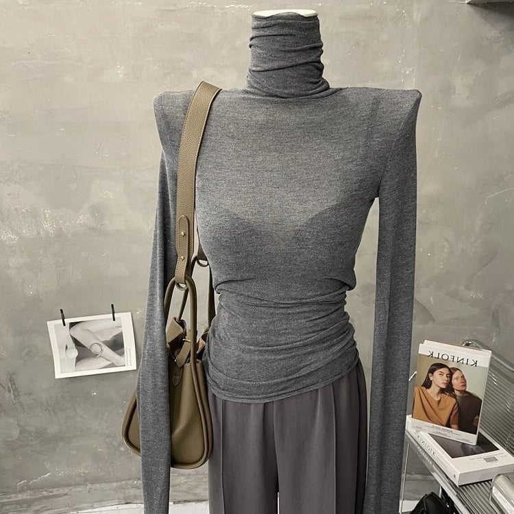 Ženski tanki T-shirt s visokim ovratnikom, dugim rukavima, bazni sloj, pamuk smjesa 50–70% (Jesen 2022)