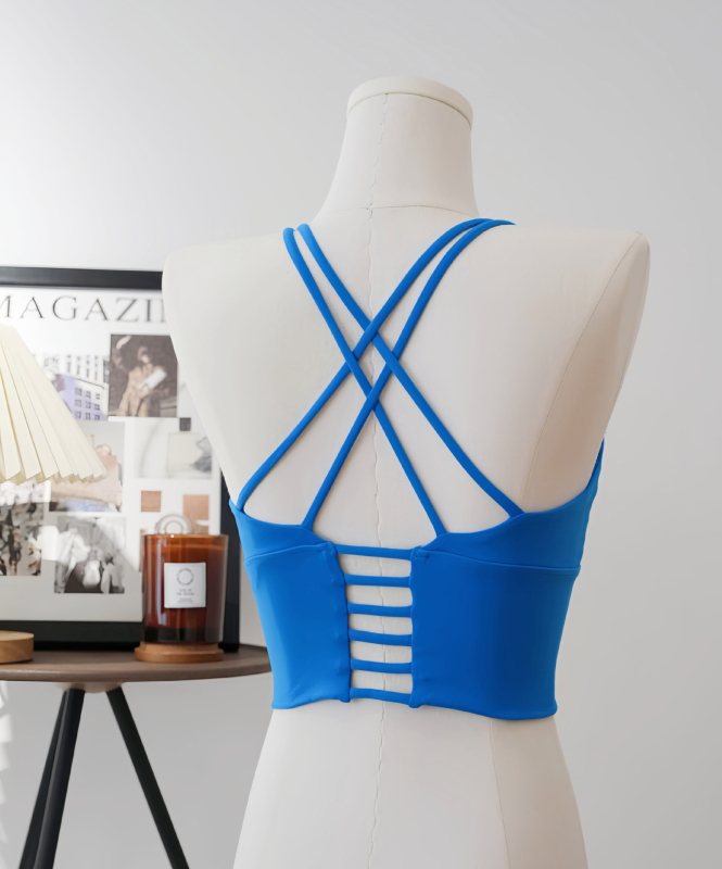 Αθλητικό σουτιέν-τοπ Lulu με επένδυση, βασικό ύφασμα 87% νάιλον, επένδυση 13% ελαστάνη, σταθερές διπλές τιράντες, πλήρες καλύμμα με λεπτά διαμορφωμένα cups, γρήγορο στέγνωμα, για τρέξιμο, γυμναστική, ποδηλασία, ορειβασία