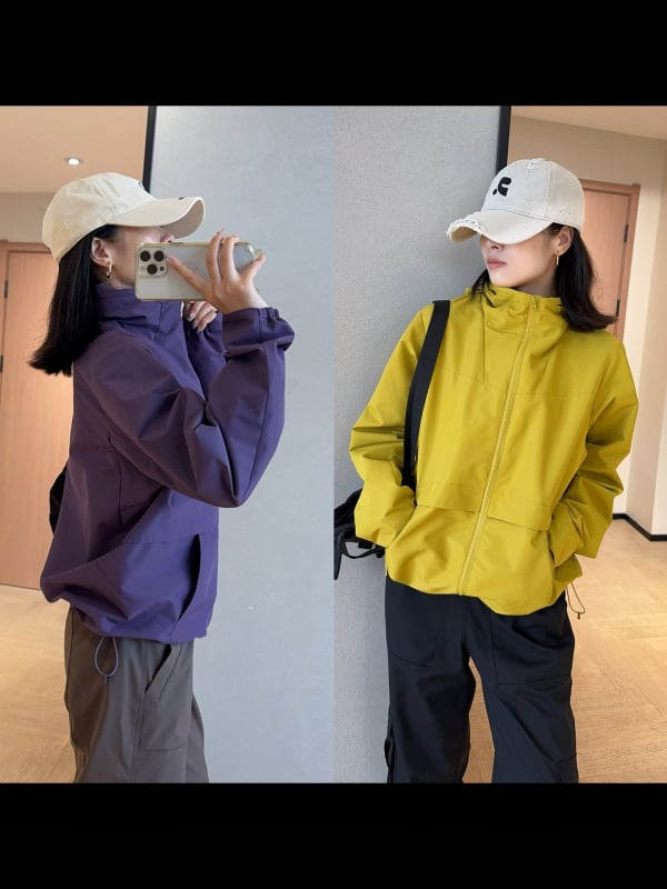 Soft Shell bunda z polyesteru, stojací golier, dlhé rukávy, zips, voľný strih (jeseň 2025)