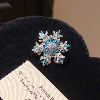Bros s cvjetnim oblikom od cirkonija, elektroplatiranje, lagani luksuzni stil, za žene