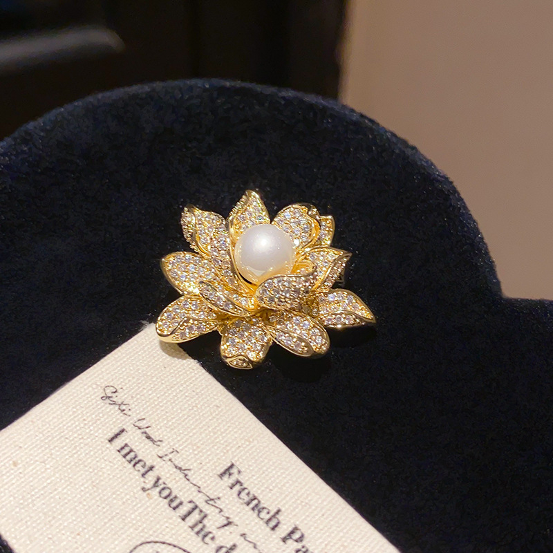 Bros s cvjetnim oblikom od cirkonija, elektroplatiranje, lagani luksuzni stil, za žene