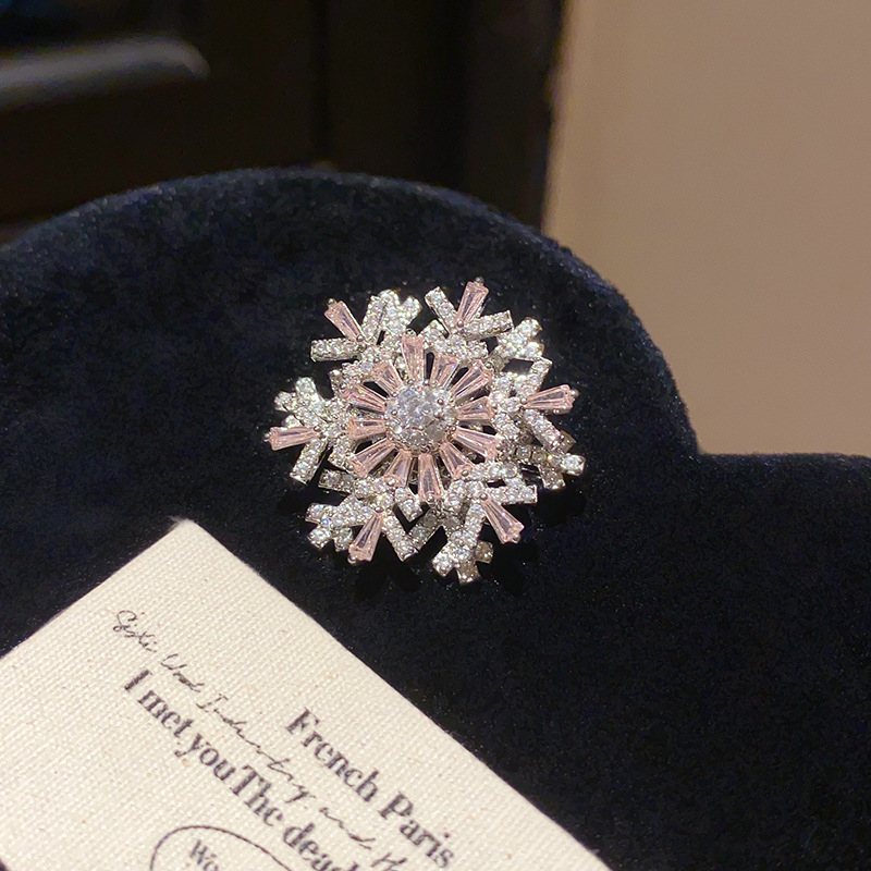 Bros s cvjetnim oblikom od cirkonija, elektroplatiranje, lagani luksuzni stil, za žene