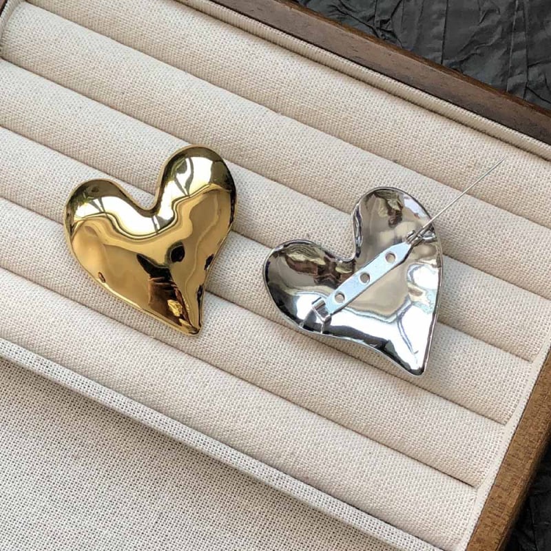 Сърцевидна брошка от сплав, опростен стил, електроплакирана, за жени.