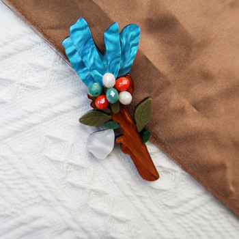 Брошка акрил с дървообразен дизайн – оригинален стил, листов модел; Материал: Акрил; Стил: Дърво/Оригинален дизайн; Моделиране: Листа; Обработка: Екологично; Унисекс