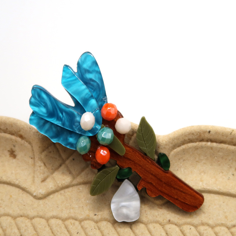 Брошка акрил с дървообразен дизайн – оригинален стил, листов модел; Материал: Акрил; Стил: Дърво/Оригинален дизайн; Моделиране: Листа; Обработка: Екологично; Унисекс