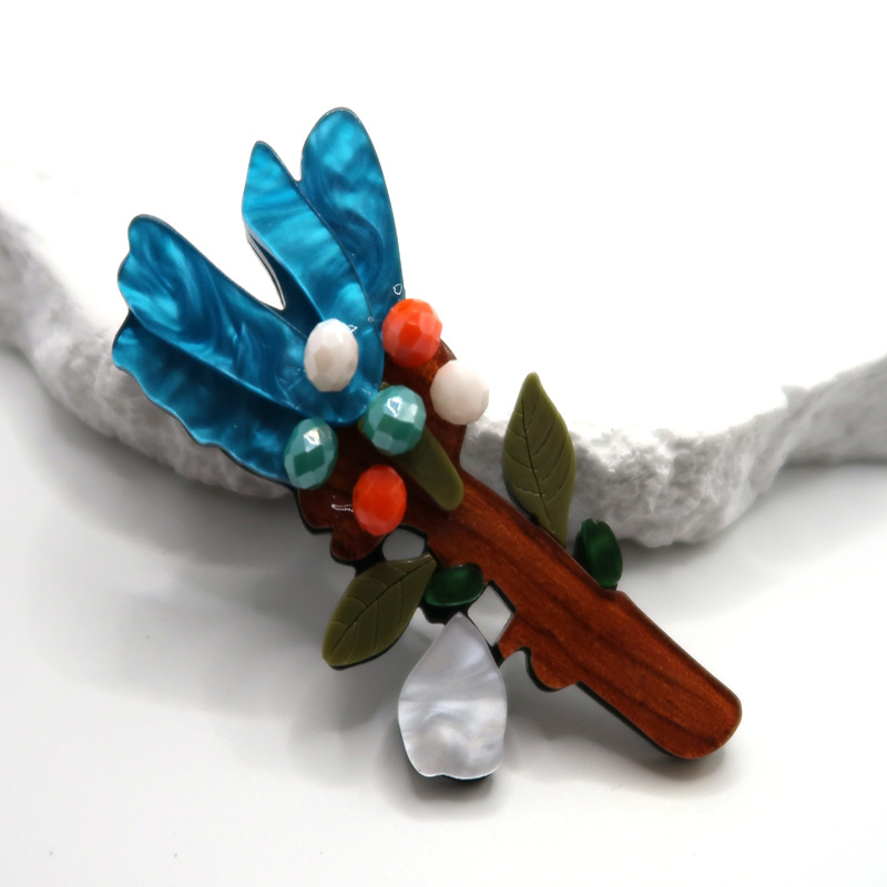 Брошка акрил с дървообразен дизайн – оригинален стил, листов модел; Материал: Акрил; Стил: Дърво/Оригинален дизайн; Моделиране: Листа; Обработка: Екологично; Унисекс